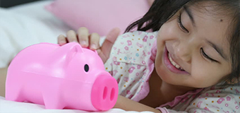 Five Effective Ways You Can Teach Your Children to be Money-savvy